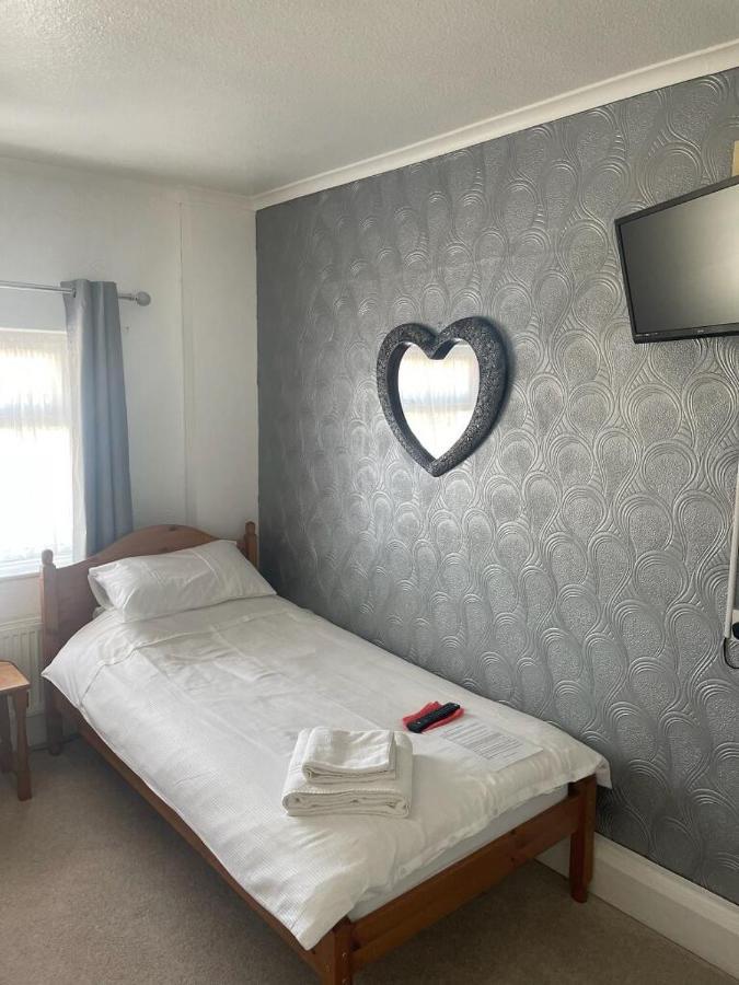 The Saxby Hotel Skegness Exterior photo